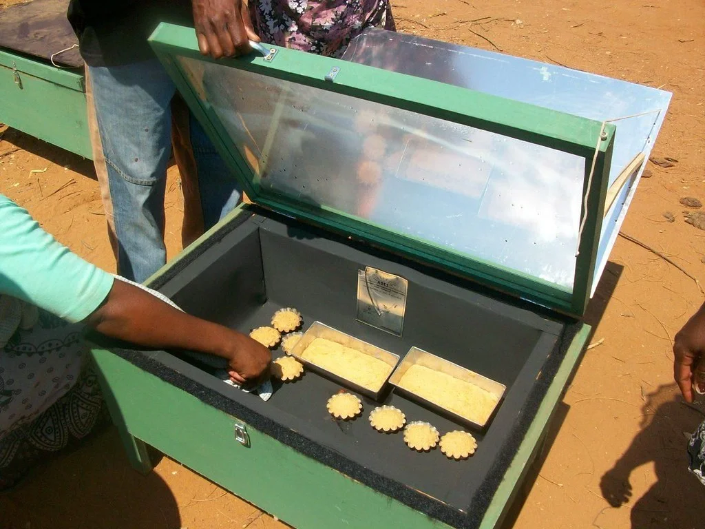 HORNO SOLAR » Qué es, Usos, Construcción HORNO SOLAR. Foto por Openverse