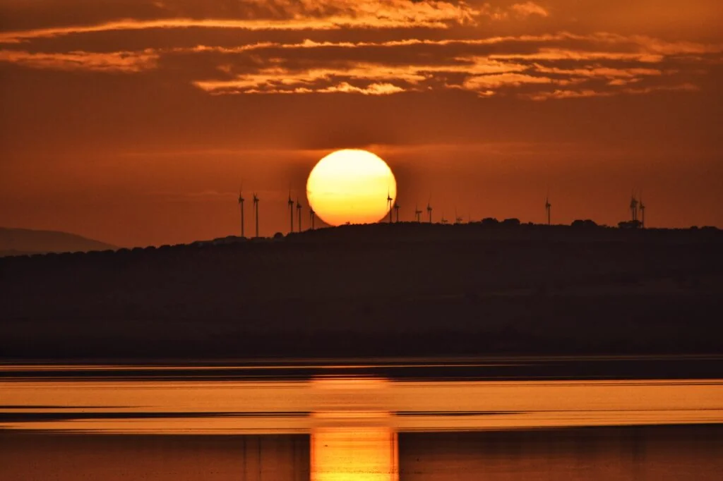 ENERGÍAS ALTERNATIVAS » Qué son, Importancia, Tipos Fuentes de Energía. Foto por Envato.