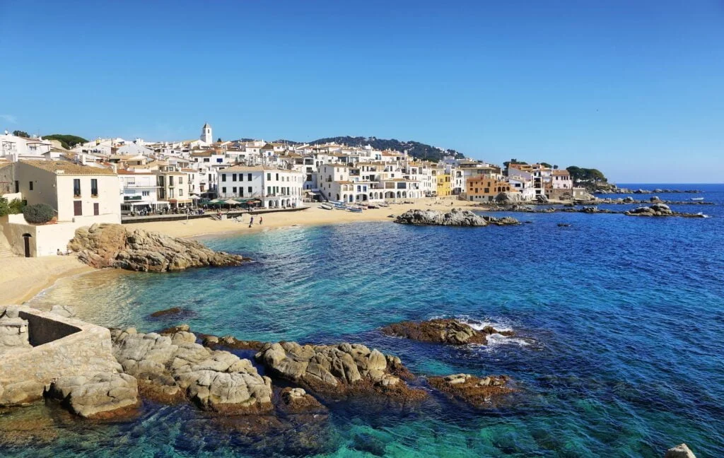 PUEBLOS DE GERONA » Vive la experiencia de conocer los 9 mejores palafrugell fishing village at catalonia, spain
